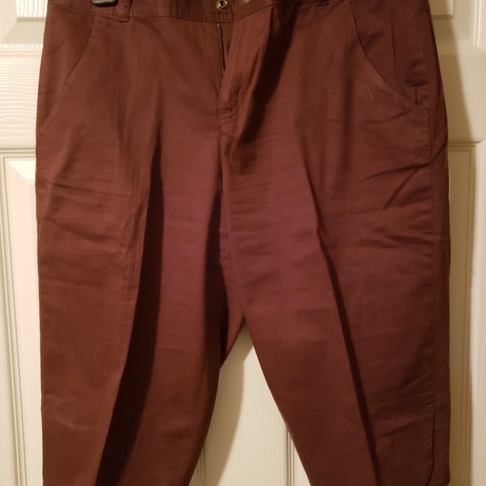 Shorts - Picture 2 of 3